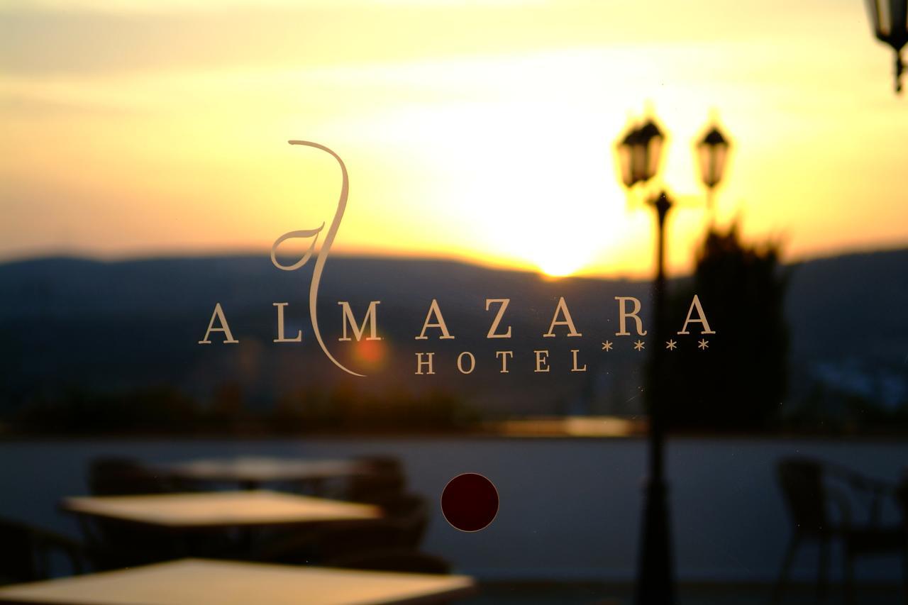 Отель Almazara Лоя Экстерьер фото